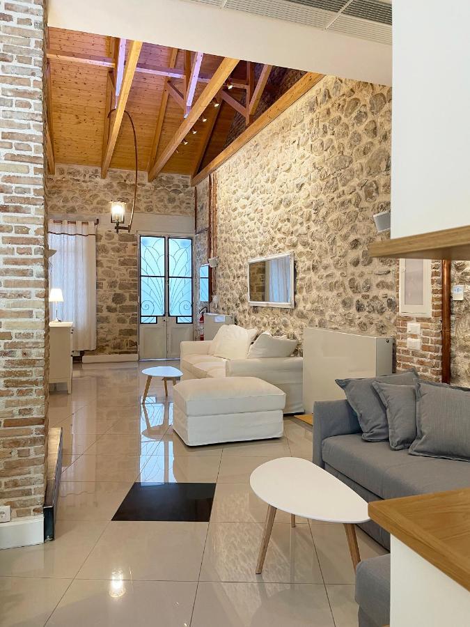 Blue Domino Luxury City Villa Patras Bagian luar foto