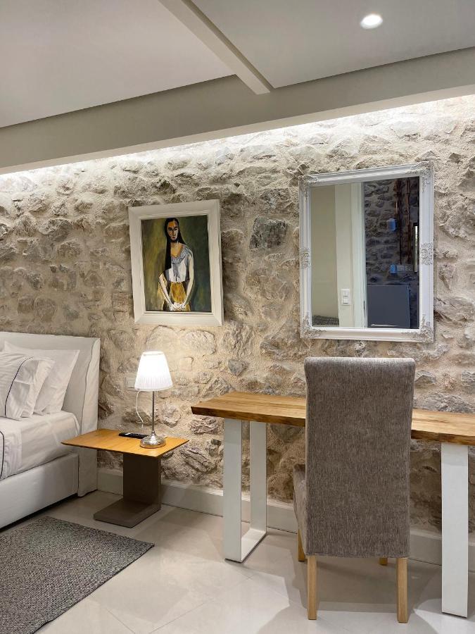 Blue Domino Luxury City Villa Patras Bagian luar foto