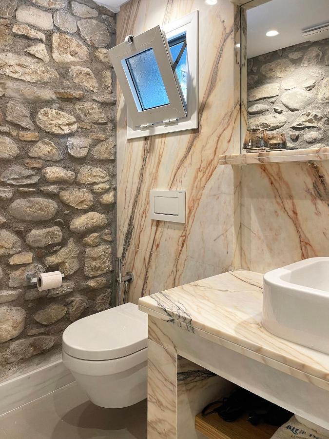 Blue Domino Luxury City Villa Patras Bagian luar foto