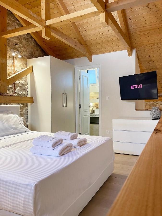 Blue Domino Luxury City Villa Patras Bagian luar foto