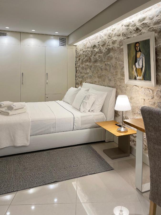 Blue Domino Luxury City Villa Patras Bagian luar foto